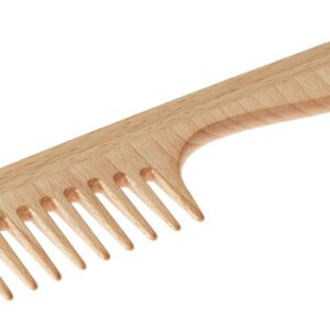 Grober Holzkamm mit Griff