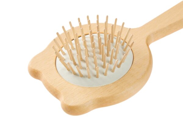 Kinderbürste mit abgerundeten Holzstiften